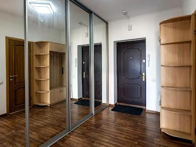 квартира за адресою Ревуцького вул., 5