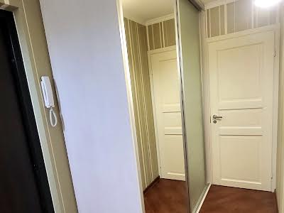квартира за адресою Патріарха Мстислава Скрипника вул., 11