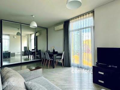 квартира за адресою Регенераторна вул., 4к2