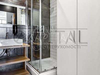 коммерческая по адресу Кловский спуск, 7