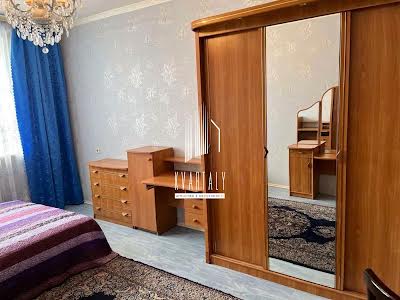 квартира за адресою Верховної Ради бульв., 21-Б