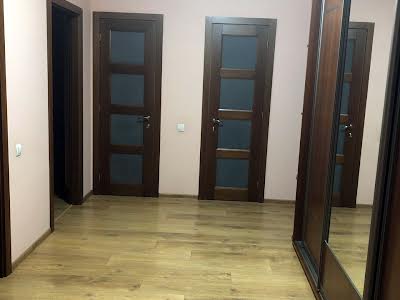 квартира за адресою Центральна вул., 33в