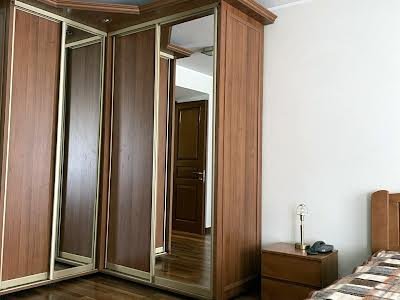 квартира за адресою Підвальна вул., 9