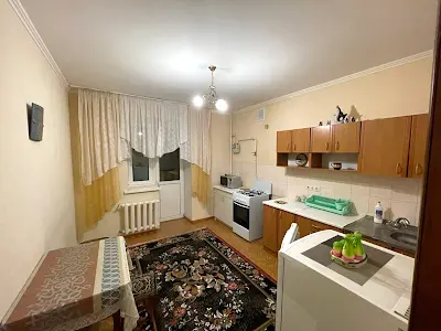 квартира по адресу Строителей ул., 11
