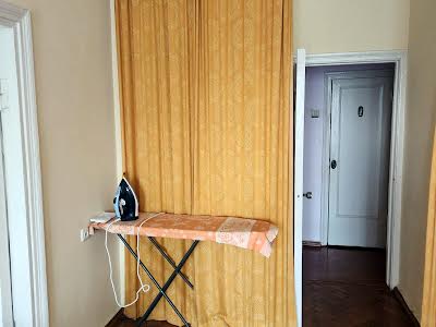 квартира за адресою майдан Перемоги пл., 1