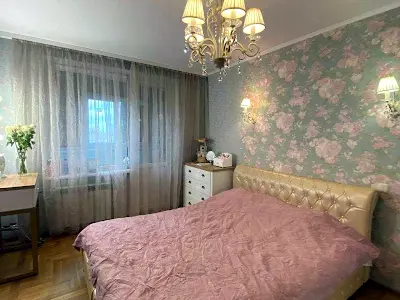 квартира за адресою Поздовжня вул., 1Б