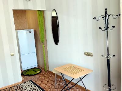 кімната за адресою Стовпова вул., 19