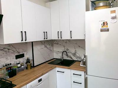 квартира за адресою Райдужний масив вул., 3