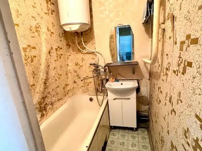 квартира за адресою Тополина вул., 22