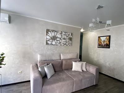 квартира за адресою Ольги Кисілевської вул., 27