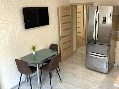 квартира за адресою Перлинна вул., 5Б