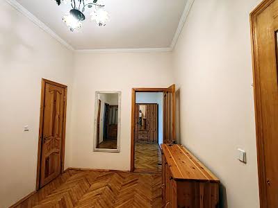 квартира по адресу Межигорская ул., 30