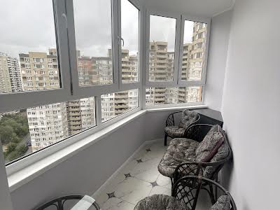 квартира за адресою Анни Ахматової вул., 34