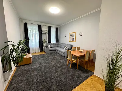 квартира по адресу Десятинный пер., 7