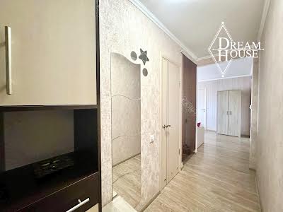 квартира за адресою Небесної Сотні, 16