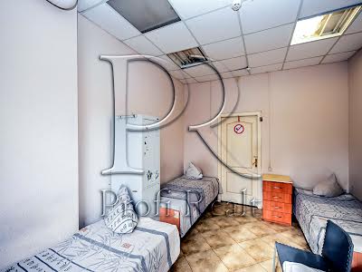 коммерческая по адресу Кубанской Украины ул. (Маршала Жукова), 21-А