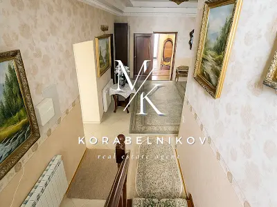 будинок за адресою Освіти вул., 12