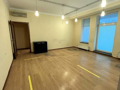 квартира за адресою Затишна вул., 13