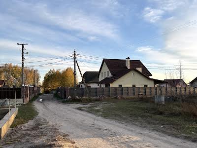 участок по адресу Луговий провулок