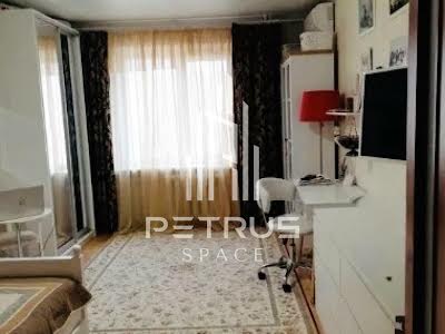 квартира за адресою Олени Пчілки вул., 4