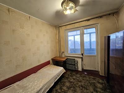 квартира за адресою Янтарна вул., 77
