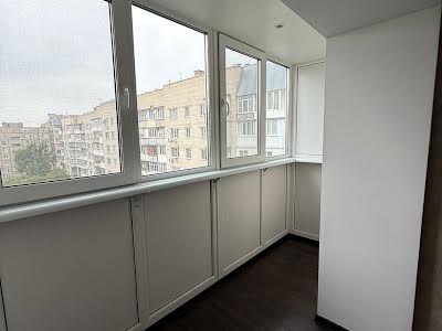квартира за адресою Дмитра Майбороди вул. (Збишка), 7