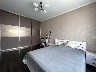 квартира по адресу Печерського, 35