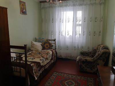 квартира за адресою Каштанова вул., 8-А
