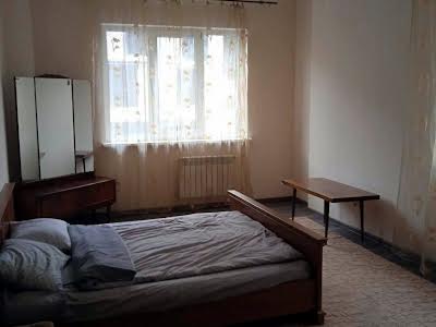 квартира за адресою Героїв Майдану вул. (Гвардійська), 3