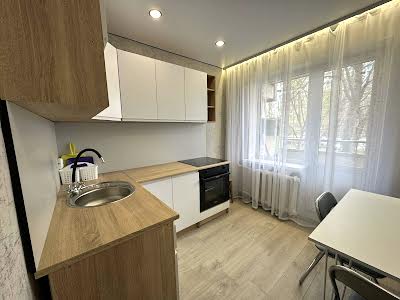 квартира за адресою Тополя-2 вул., 41