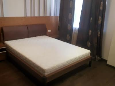 квартира за адресою Крутогірний узвіз (Рогальова), 33