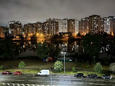 квартира за адресою Ревуцького вул., 9