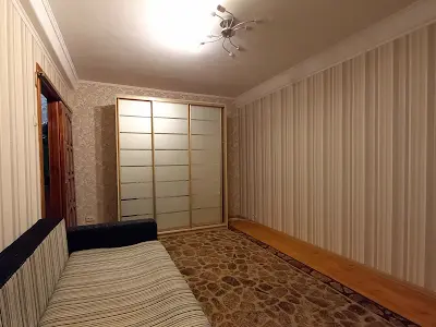 квартира за адресою Богатирська вул., 10
