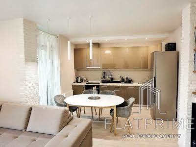 квартира за адресою Регенераторна вул., 4