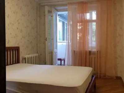 квартира за адресою Олексія Вадатурського вул. (Маршала Малиновського), 1/1