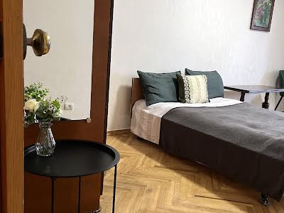 квартира за адресою Бутишів пров. (Андрія Іванова вул.), 12