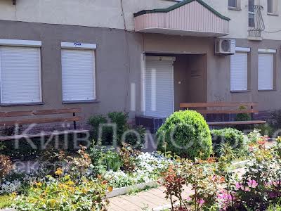 комерційна за адресою Дмитрівська вул., 52б