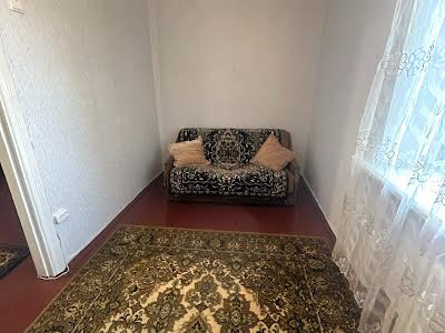 квартира по адресу Строителей ул., 27