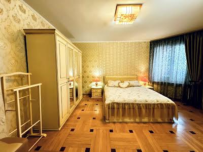 квартира за адресою Гольдбергівська вул. (1-ї Кінної Армії), 9