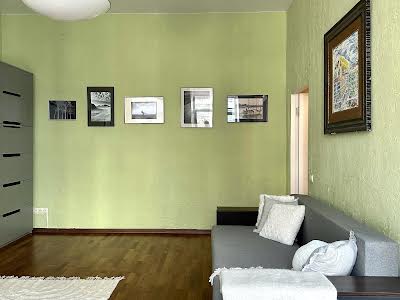 квартира за адресою Дмитрівська вул., 33