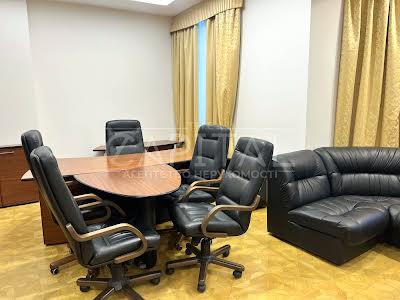 коммерческая по адресу Михаила Грушевского ул., 34/1