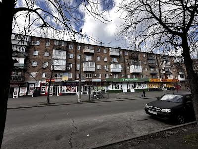 квартира за адресою Межова вул., 18