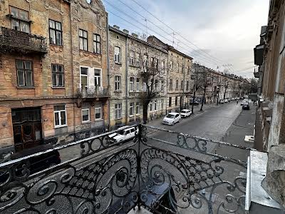 квартира за адресою Шептицьких вул., 24