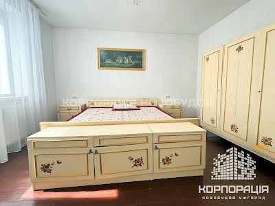 дом по адресу Князя Лаборця пл.