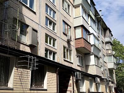 квартира за адресою Романа Ратушного вул. (Волгоградська), 41