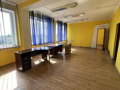 комерційна за адресою Зелена вул., 131