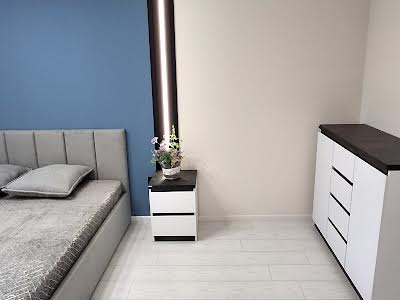 квартира за адресою Злуки просп., 7