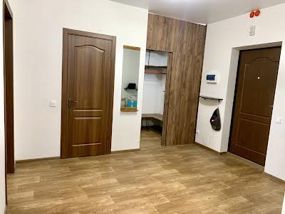 квартира за адресою Ревуцького вул., 40г