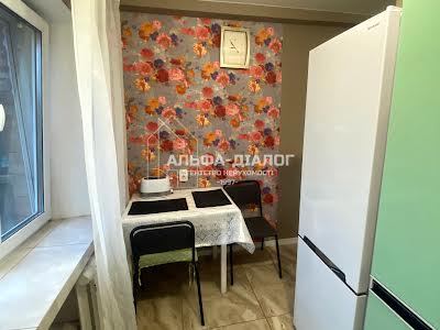 квартира за адресою Академіка Доброхотова вул., 12
