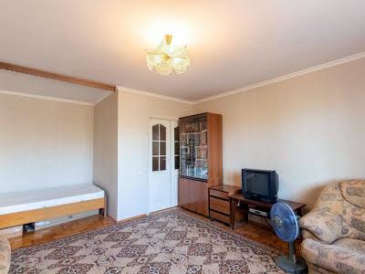 квартира за адресою Авіаконструктора Антонова вул., 7